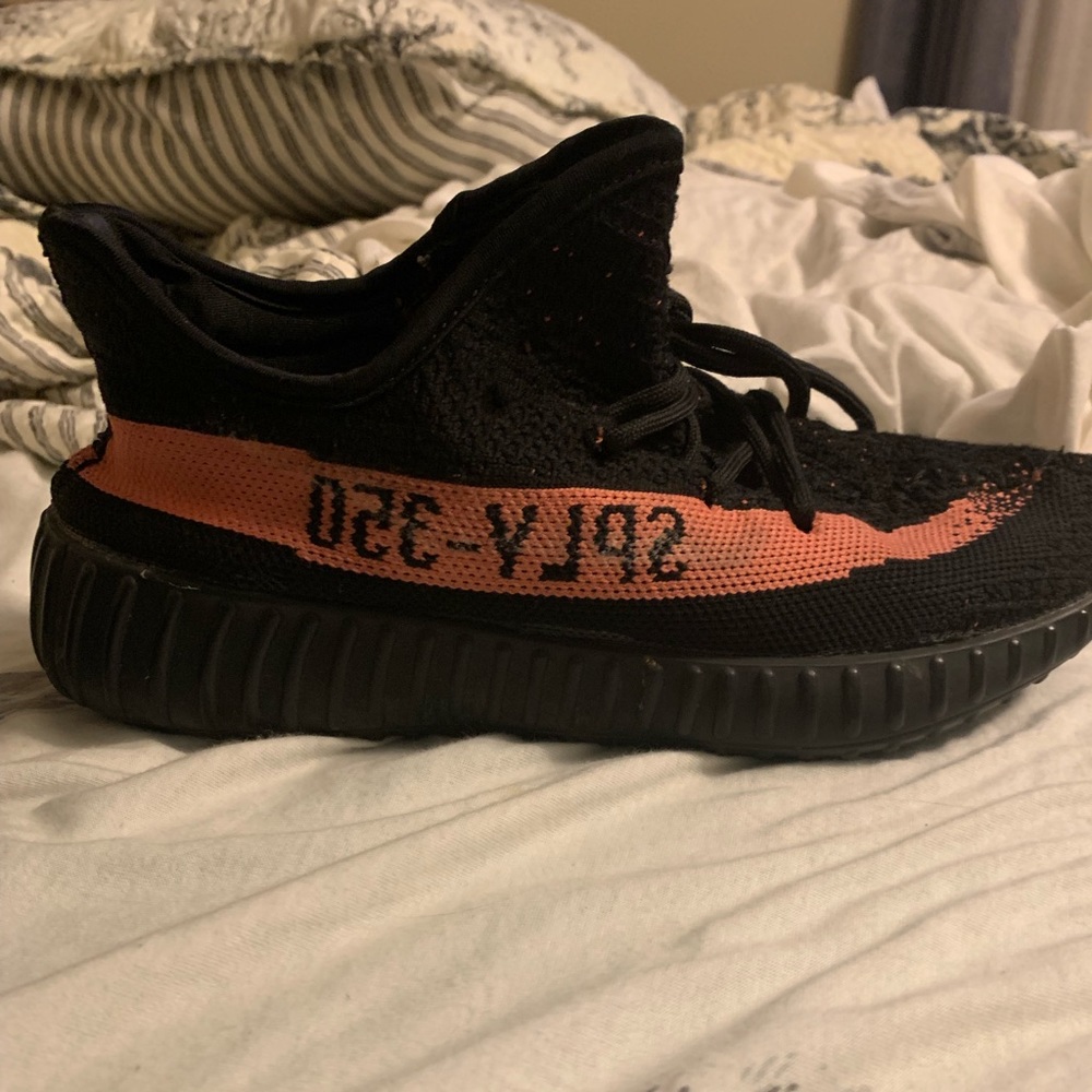 adidas Yeezy Boost 350 V2 Core Black Red